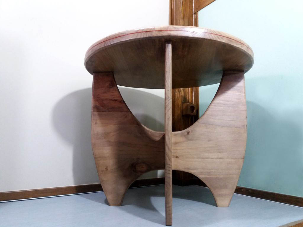Mesa Golondrina, elegante, sencilla y estilosa de Nauzet