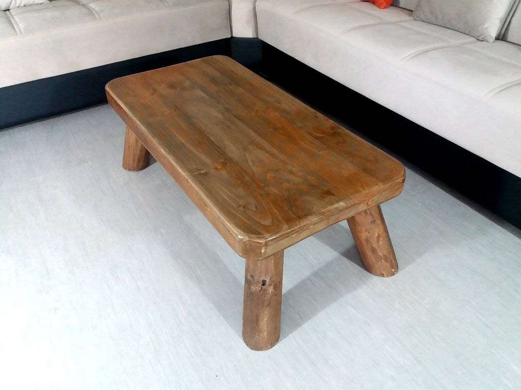 Mesa japonesa Sakura, tradicional con líneas sobrias, austeras y elegantes, de Nauzet