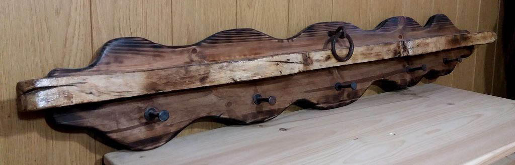 Perchero Yugo, creado a partir de un yugo antiguo, de Nauzet